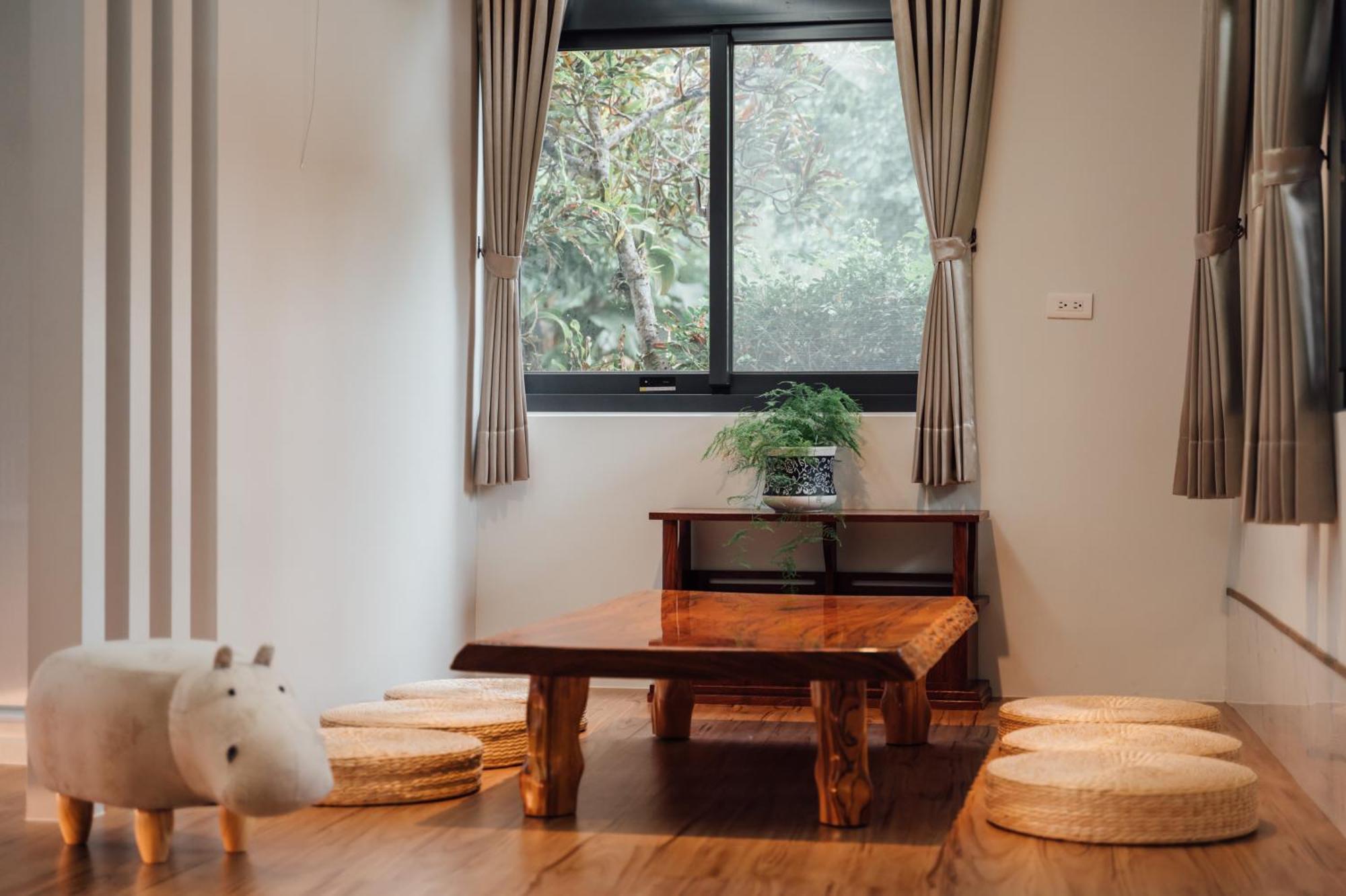 藴慢築 茶花藝主題民宿 Yun Man Zhu Homestay Gongguan Bagian luar foto